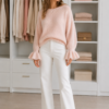 sweter pudrowy róż z rękawem dzwoneczkiem